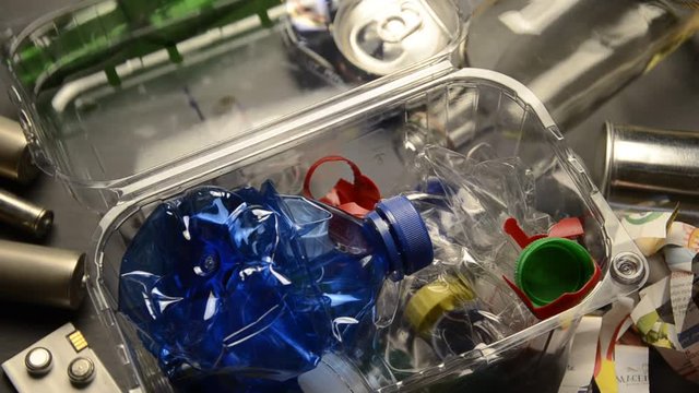 Ph&acirc;n loại chất thải Atliekų rū&scaron;iavimas 垃圾分類 Hullad&eacute;kok szelekt&aacute;l&aacute;sa Colectare selectivă J&auml;&auml;tmete sorteerimine تصنيف المخلفات Разделно събиране на отпадъците تفکیک زباله Afvalscheiding 
 