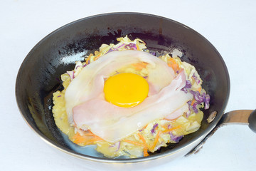 Modanyaki Okonomiyaki Japanses Pizza