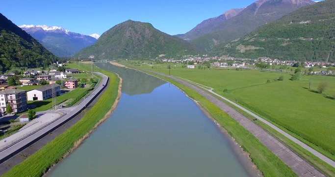 Aerial 4k - Valtellina (IT) - Invaso di Ardenno visto verso ovest