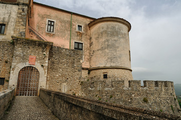Fototapeta na wymiar Castello Pandone, borgo antico di Venafro, città del Molise