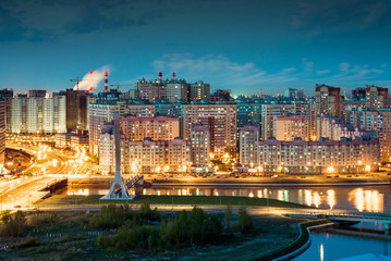 Naklejka premium Petersburg nocą na południowy zachód