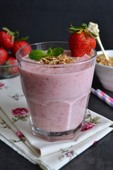 berry smoothies for breakfast with strawberries, oatmeal and alm