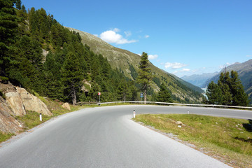 Straße ins Kaunertal