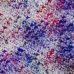 Акварельный абстрактный  цветной рисунок разноцветные пятна, разводы и брызги. Нежные весенние цвета на белом фоне.