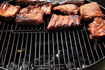 Rippchen auf dem Grill