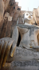 buddha statue in skuhothai