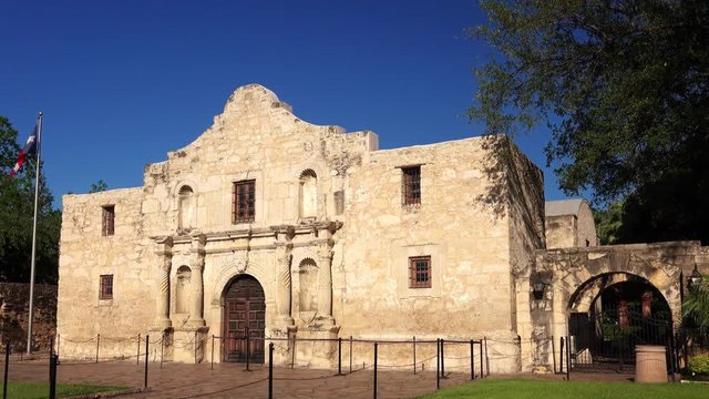 Exterior view of the historic Alamo in San Antonio, Texas