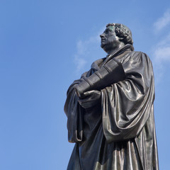 Statue des Martin Luther in Dresden 