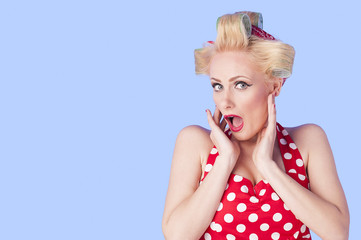 Surprised pin-up girl 