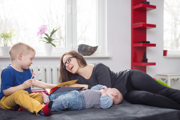 Obraz premium Spending time with kids