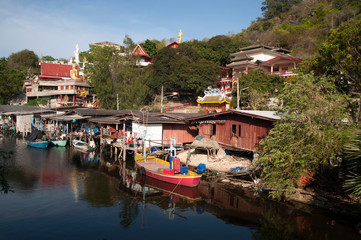 Fototapeta na wymiar Scenic view of Khao Tao temple from Khao Tao canal.