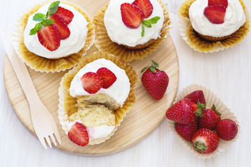  Homemade strawberry cupcakes