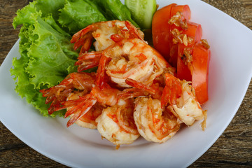 Grilled shrimps with garlic