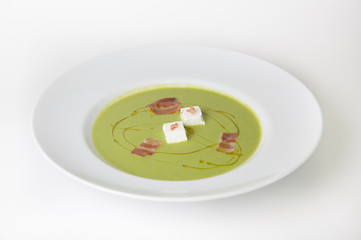 Green cream soup