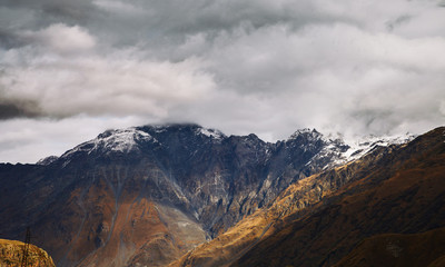Fototapeta premium mountain kazbegi, georgia