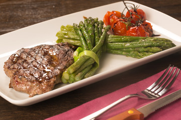 Grilled beef tenderloin with vegetables