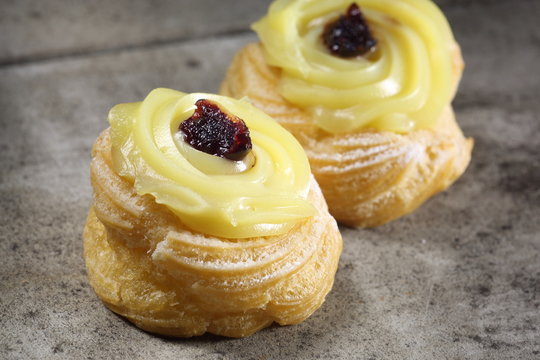 zeppole