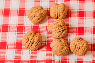Kernels of walnuts
