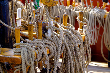 Großsegler, Tall Ship, mit Takelage, Tauwerk und Ruder