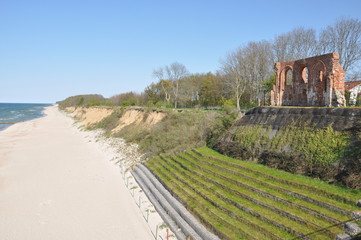 Kirchenruine in Trzęsacz/Hoff an der polnischen Ostsee
