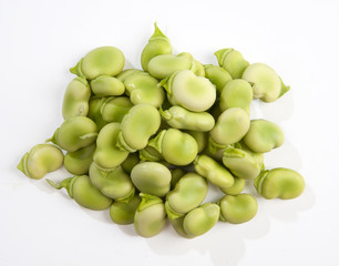 mucchietto di fave fresche