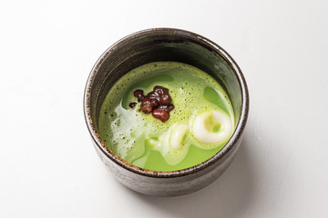 抹茶白玉ぜんざい Sweet adzuki soup with pieces of rice cake