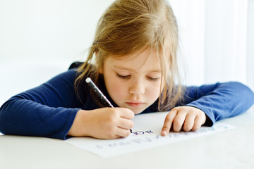 Naklejka premium girl is writting