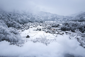 Obraz premium Winter Shirakawago with Snowfall Gifu Chubu Japan and Sunlight