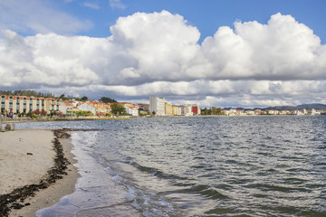 Fototapeta na wymiar Waterfront of Vilagarcia de Arousa