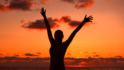 Fototapeta premium Woman's silhouette in sunset light