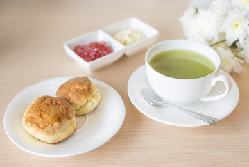 scones with green tea 