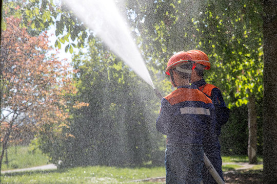 Jugendfeuerwehr bei einer &Uuml;bung