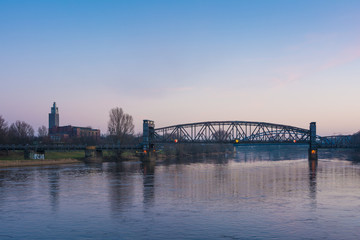 Hubbrücke in Magdeburg am Abend, Sachsen-Anhalt