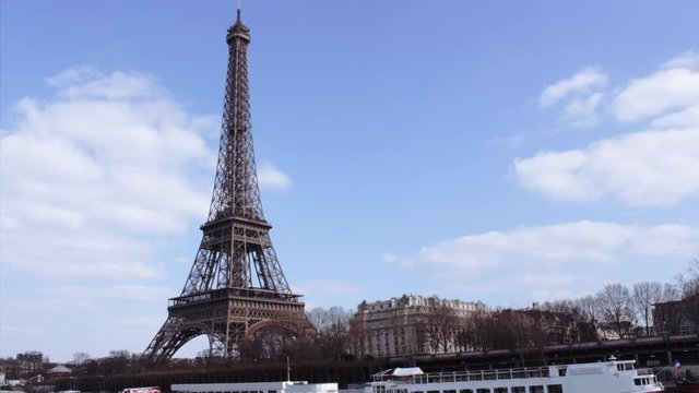 Clouds moving along the Eiffeltower – Paris