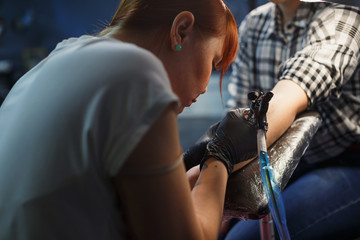girl tattoo girl tattoo making.