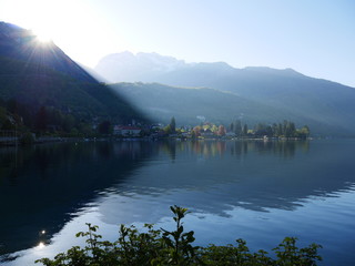 lever du soleil sur lac
