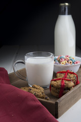 Cookis and milk fot the special day