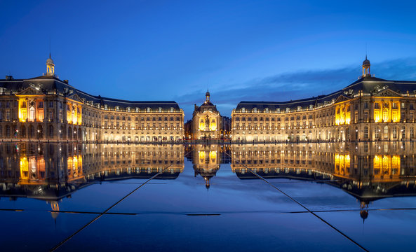 Bordeaux, Place de la Bourse Miroir d eau
