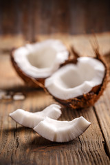 Coconut slices © Grafvision