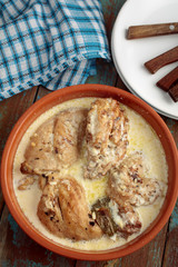 Rabbit under sour cream