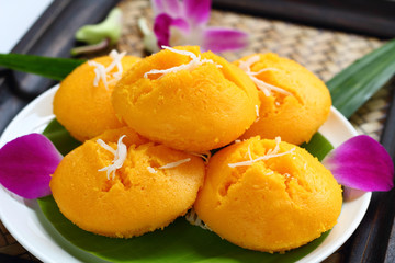 Toddy palm cake is dessert.