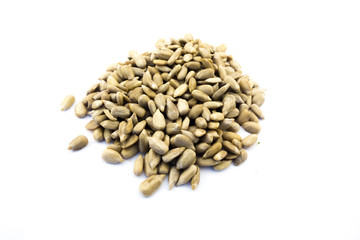 Sonnenblumenkerne auf weißen Hintergrund