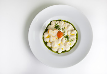 Pasta with crouton and pesto