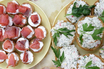 Plates with various tartlets