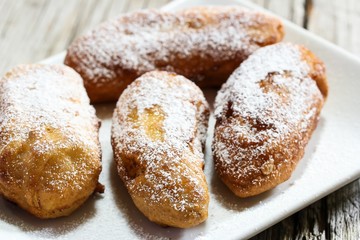 Fried Banana / Kluay Tod -Thai dessert