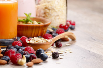 Oats nuts berries