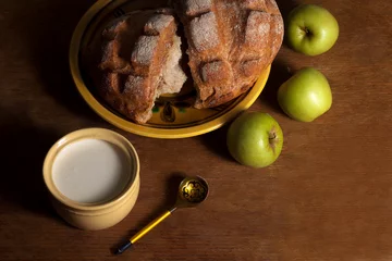 Foto op Plexiglas lunch village, freshly baked bread, apple © shervyd