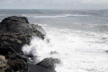 Dyrholaey, traumhafte schwarze Sandbucht an der Südküste Islands