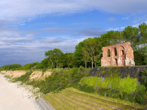 Kirchenruine von Trzesacz