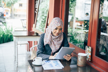 Fototapeta na wymiar businesswoman on a coffee break